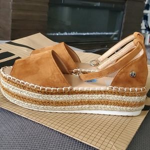 Tan espadril sandals